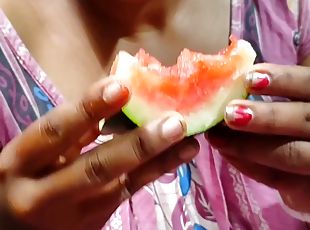 Water Mellon Housewife Watermelon Bali Bhabi!! Tormuj Khiye Boudi Ke Chud Lam