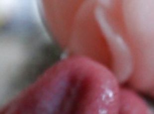 clitoris-bagian-atas-vagina-paling-sensitif, vagina-pussy, mainan, jarak-dekat, pengisapan